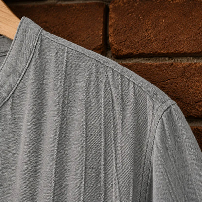 Classic Short-Sleeve Buttoned Shirt
